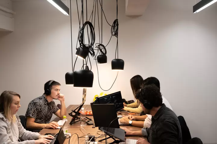 Coworking และพื้นที่ชุมชนสำหรับคนเร่ร่อนทางดิจิทัล “S-TOKYO”