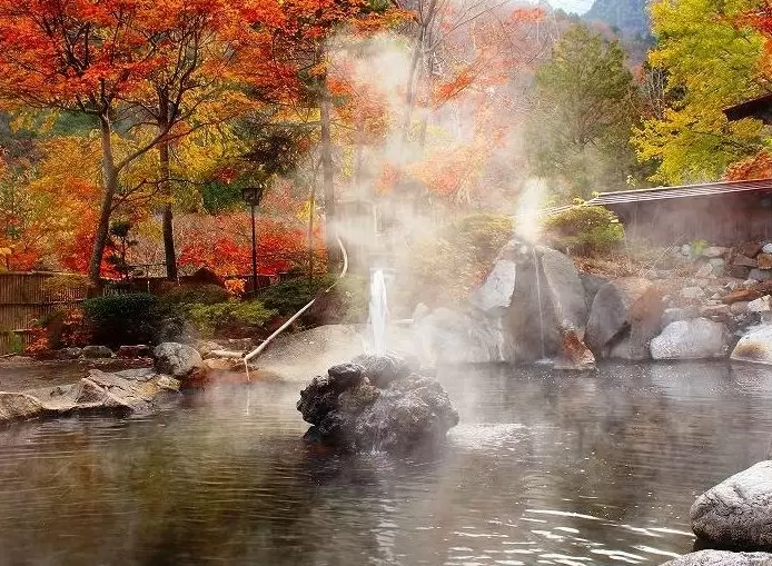 คุณสามารถเพลิดเพลินไปพร้อมกับเส้นทางแอลป์ทาเตยามะคุโรเบะได้! 5 แหล่งน้ำพุร้อนแบบไปเช้าเย็นกลับในย่านเมืองโอมาจิ จังหวัดนากาโน่!