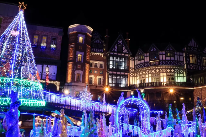 Dazzling Valentine's Day Destinations in Hiroshima, Osaka, Tokyo, Hokkaido, and Fukuoka