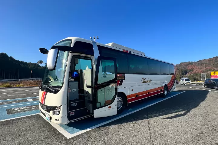 [สุดคุ้มไปเกียวโตริมทะเล] ออกเดินทางจากสถานีเกียวโต | เข้าถึงอามาโนะฮาชิดาเตะโดยตรง! วิธีใช้บริการรถบัสทางด่วน Tango Kairiku Kotsu/Tankai