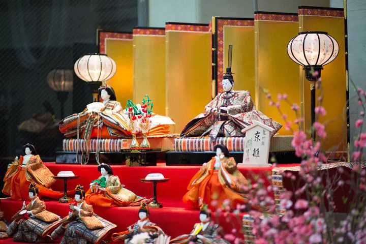 [วันที่ 3 มีนาคมเป็นเทศกาลตุ๊กตา] ชม "เกียวโตฮินะ" แบบดั้งเดิมอย่างใกล้ชิด ฉันรู้สึกทึ่งกับความงามของมัน!
