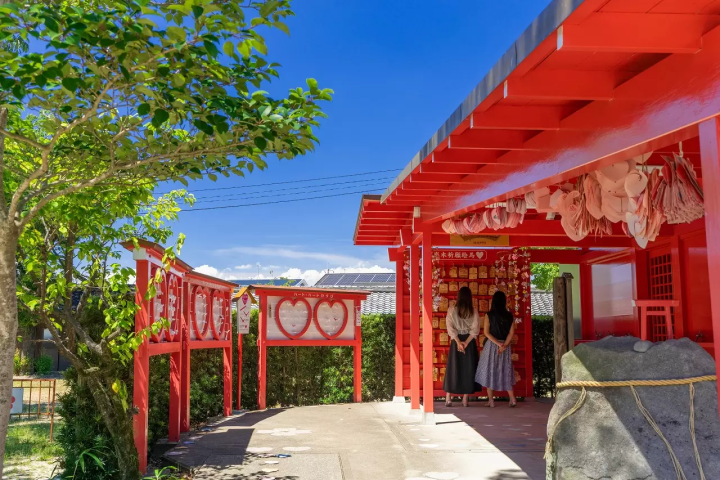 Love Is In The Air! 10 Lovely Shrines For Luck In Relationships, Marriage and More!