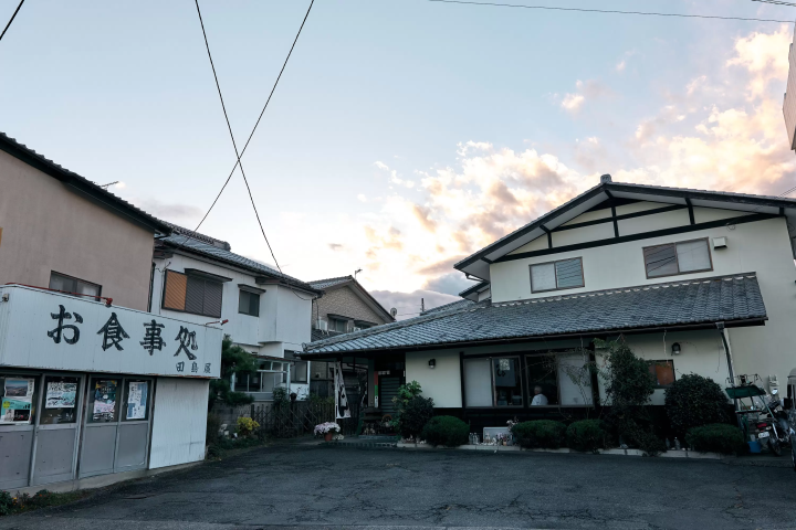 【群馬縣富岡市】追溯完富岡製絲廠的歷史，我們來吃點美食吧！來富岡一定要吃這個！蕎麥麵和烏龍麵餐廳“但馬屋”