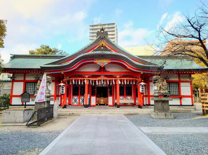 Japan's Love Shrines: 10 Sacred Sites to Pray for Good Relationships