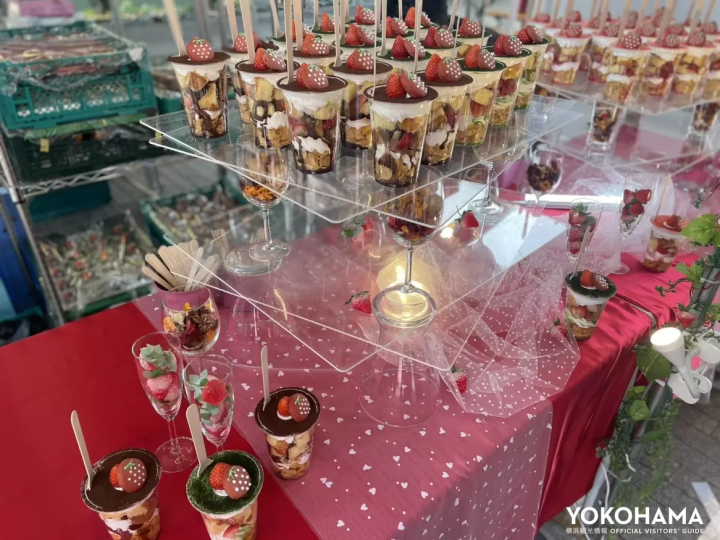 애쉬×엠베베/쇼난 딸기의 메리메로파르페(말차・플레인・초코) 