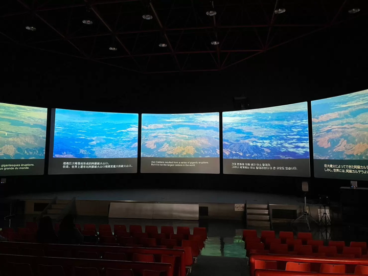 Experience a living Aso! If you want to learn about the Aso volcano, head to the Aso Volcano Museum