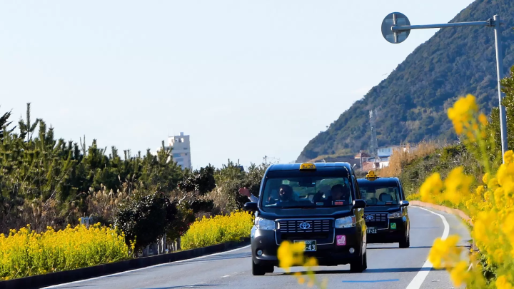 Experience Tateyama in early spring! Tateyama taxi trip experience for a Taiwanese family by JOY Taku