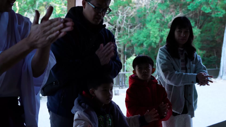 Experience Tateyama in early spring! Tateyama taxi trip experience for a Taiwanese family by JOY Taku