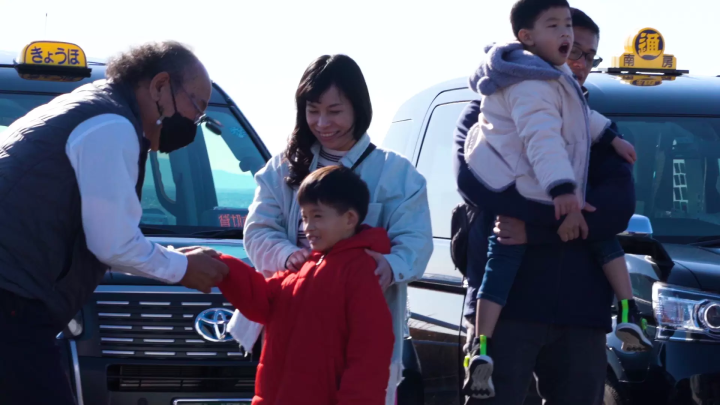 Experience Tateyama in early spring! Tateyama taxi trip experience for a Taiwanese family by JOY Taku