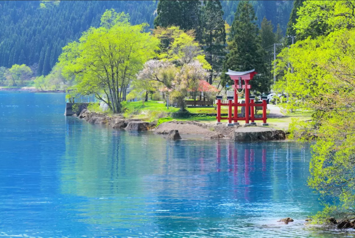 【아키타】타자와코반의 아름다움을 만끽하는 사계절의 관광 명소와 렌터카