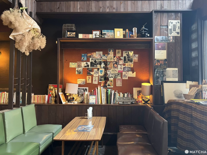 喫茶マドラグ（La Madrague）店内