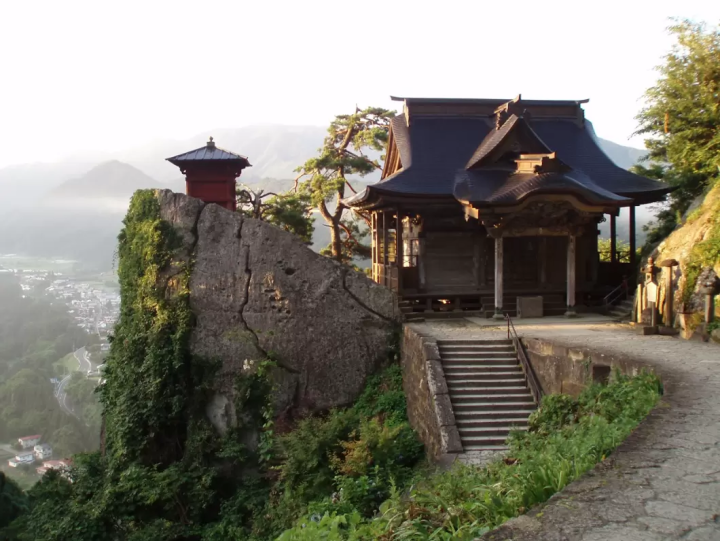 [Yamagata] Refresh your mind and body at a hot spring! Spectacular spots to enjoy with a rental car, such as Ginzan and Zao