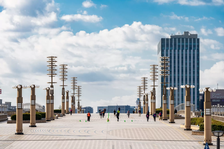 เมืองที่มีทะเลเป็นสิ่งบันเทิงใจยามว่าง！6 สถานที่ของโอไดบะ ที่ต้องแวะไปให้ได้