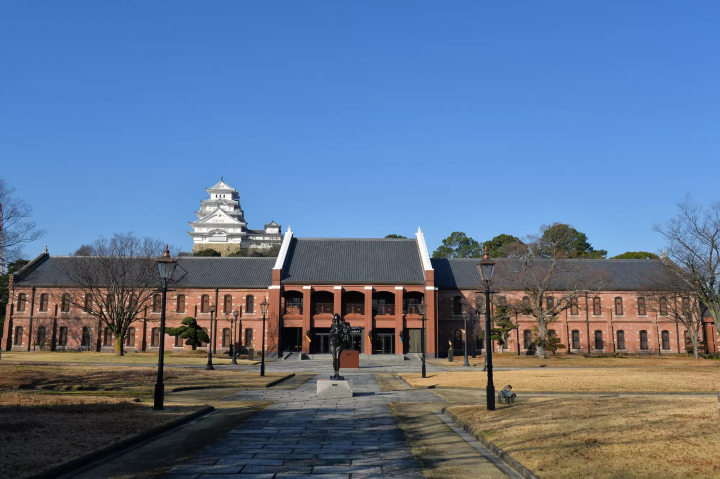 從大阪、京都出發，當天就可以往返觀光的「姬路城」歷史，值得一去的景點以及交通方法