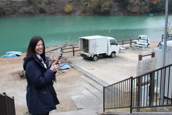 【神奈川】丹沢湖で紅葉満喫日帰り旅！絶景ダムやワカサギ釣りをご紹介
