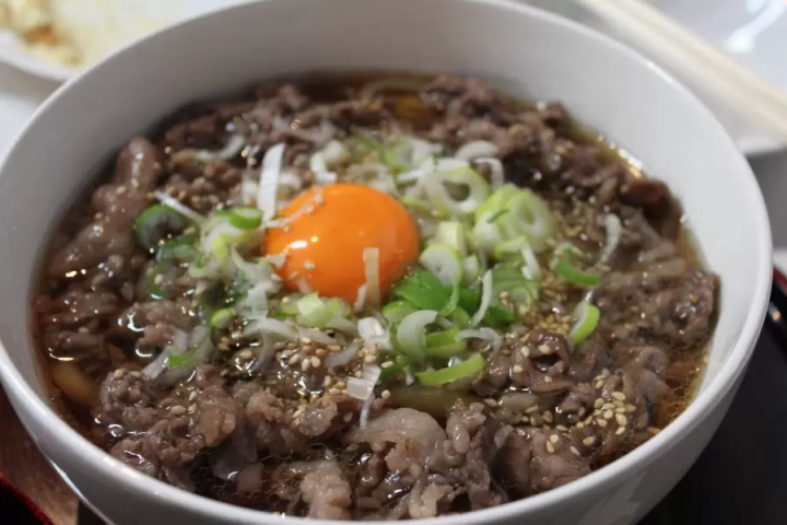 【神奈川】丹沢湖で紅葉満喫日帰り旅！絶景ダムやワカサギ釣りをご紹介