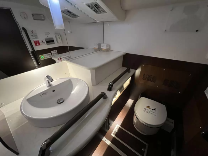 【城崎温泉悠闲之旅】你一定想搭看看!全但高速巴士私人座位的全貌是怎样?