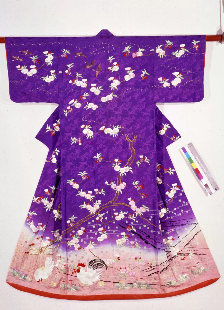 ▲“Uchikake (Outer Germent) with Cherry Blossom Embroidery” will be exhibited only from March 20th (Wednesday/Holiday) to April 10th (Wednesday) (Photography is prohibited inside the memorial hall) 