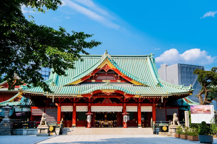 25 Famous Tokyo Shrines: Visit for Good Fortune, Love, and Flower Festivals