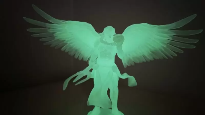 What she is holding in her hand is ``Mochi Mugi Dorayaki'' made with glutinous barley, a specialty of Fukusaki Town.