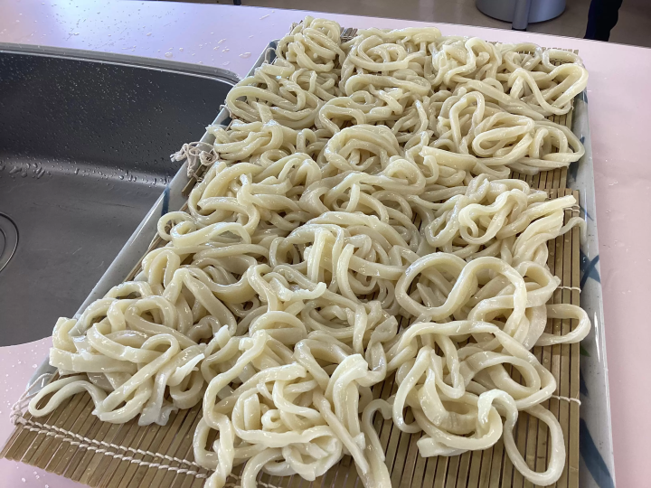 Easy! Delicious! Fun! Try homemade udon!