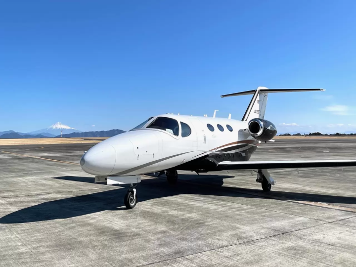 See the “cherry blossoms of faith” from above! Information about Mt. Yoshino “SKY TREK Sakura Sky Cruise by Mustang”