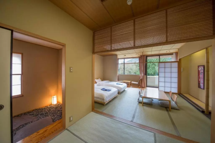 Stay at a Hakone Ryokan! 10 Japanese Inns with Great Views and Hot Springs!