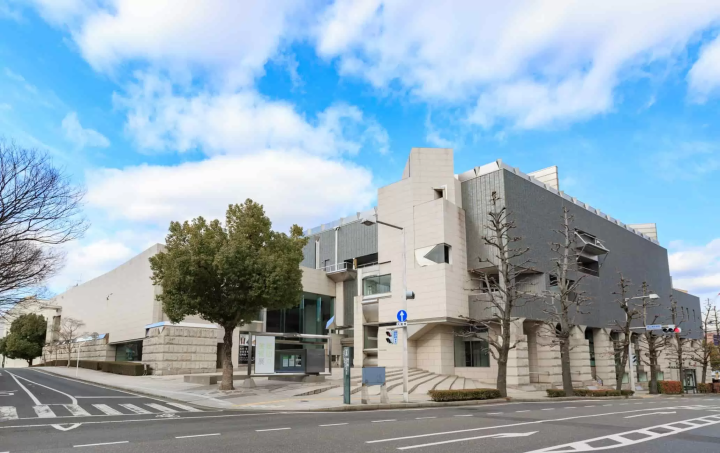 岡山縣立美術館
