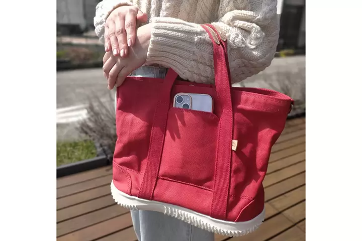 이 토트 백의 가로 폭은 약 11 인치, 높이는 약 10 인치, 폭은 약 5 인치입니다. 