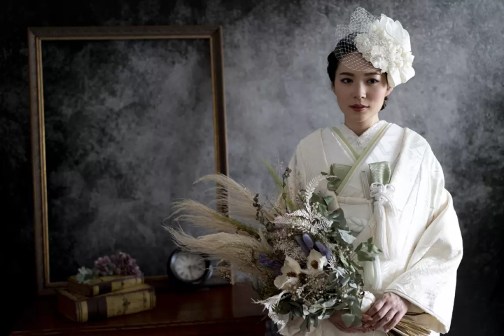 穿上婚紗和服，在保留歷史街景的飛彈高山拍婚紗照吧！