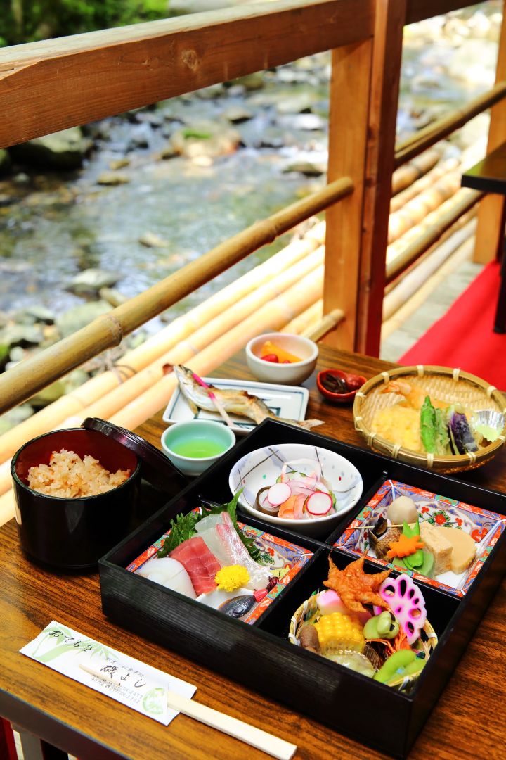 ห่างจาก โอซาก้า เพียง 30 นาที “Fresh Green Carnival” ของมิโนะ ให้คุณได้สัมผัสกับความเขียวขจีสดชื่นของธรรมชาติทั้งร่างกายและจิตใจ!