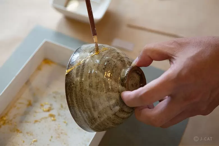 Experience traditional Japanese craftsmanship and art in Tokyo