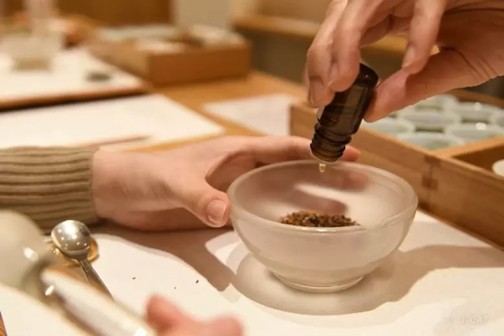 Experience traditional Japanese craftsmanship and art in Tokyo