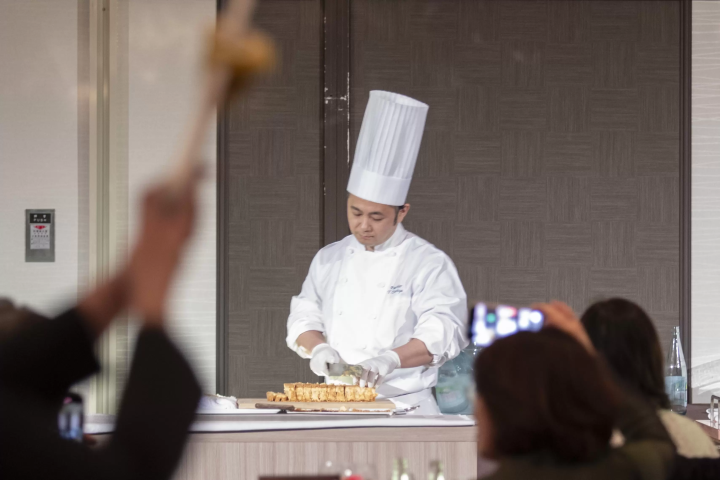 [รายงานการบรรยาย Cui Yan Guang ครั้งที่ 12 และงานเลี้ยงอันแสนสุข]