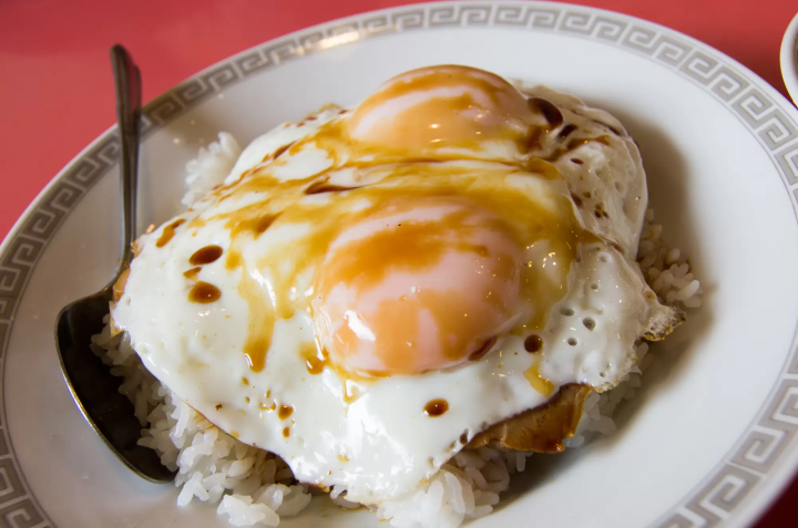 豬肉叉燒半熟蛋飯