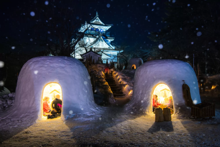 橫手雪屋祭
