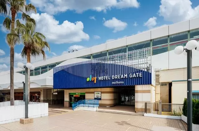 与舞滨站直接相连的梦想之门酒店 