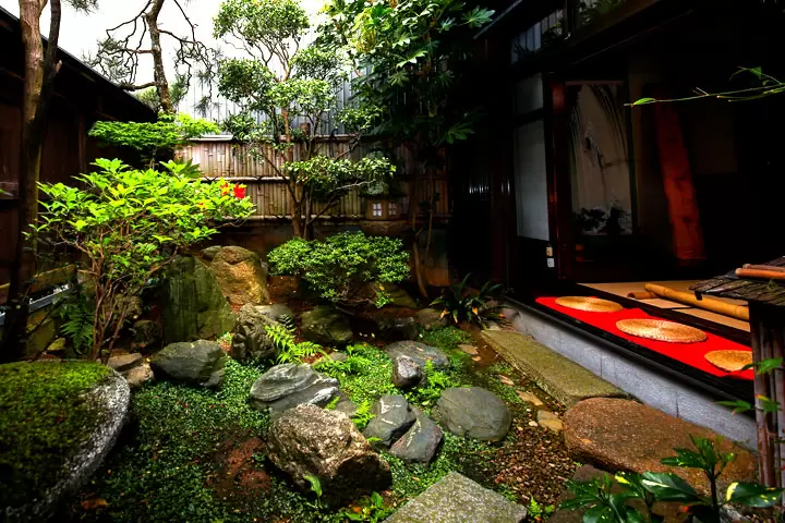 [ประมาณ 3 ชั่วโมงจากโตเกียวโดยชินคันเซ็น + รถด่วนพิเศษ] ทริปไปเมืองมูราคามิ จังหวัดนีงาตะ เพื่อพบกับสวนที่เต็มไปด้วยความสุขของฤดูใบไม้ผลิและต้นไม้เขียวขจีสดชื่น