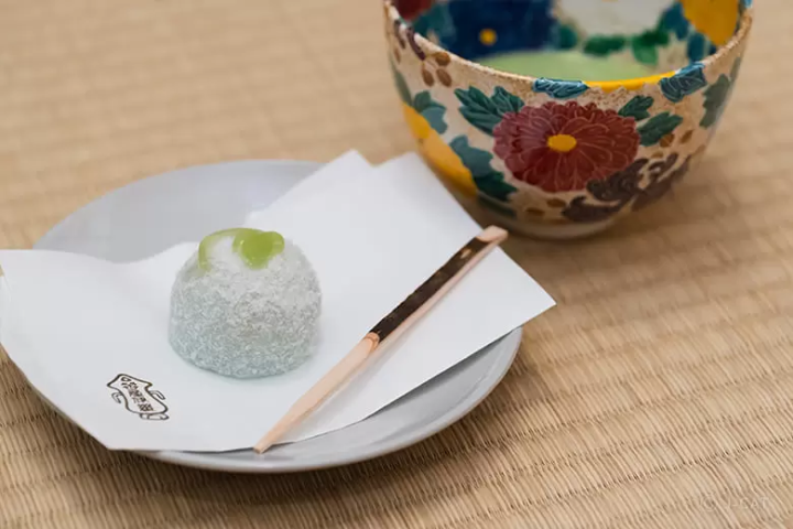 Japanse confectionery and green tea