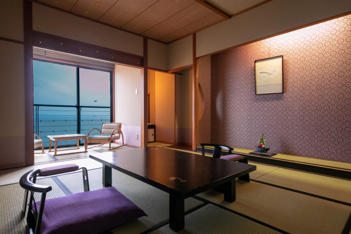 所有客房均享有大海全景，部分客房还设有露天浴池！