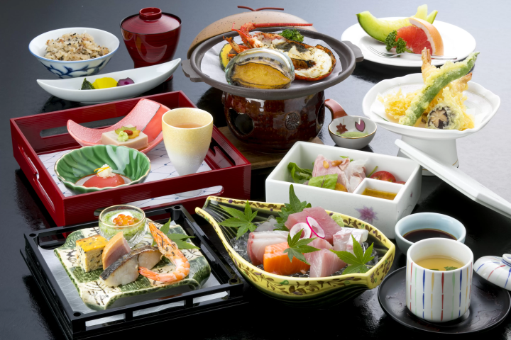 伊勢志摩の新鮮な食材を使い趣向を凝らしたお料理でおもてなし!旅館だからこそ味わえる会席料理!