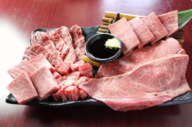 什锦牛肉王 2,980日元 