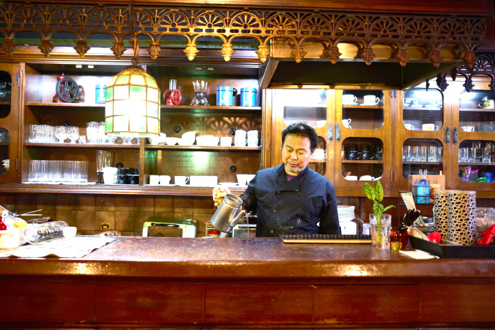 [From Eeyan ! Osaka Shopping Street] A retro cafe where you can enjoy a leisurely time