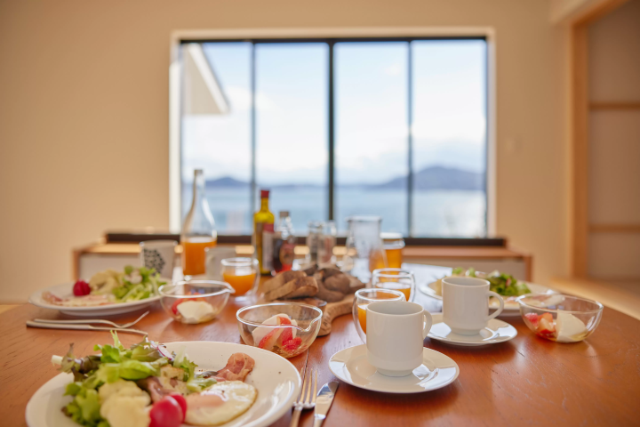 [ที่พักชิมานามิไคโด] วิลล่าส่วนตัว “Yu-Rah villa & gallery” ที่คุณสามารถเพลิดเพลินกับทิวทัศน์อันงดงามของ ทะเลภูมิภาคเซโต