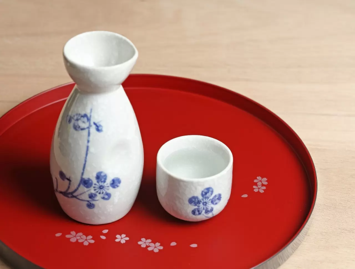 Japanese Sake: Features, Types, and How to Enjoy Them
