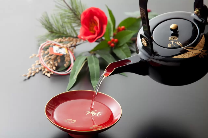 Japanese Sake: Features, Types, and How to Enjoy Them