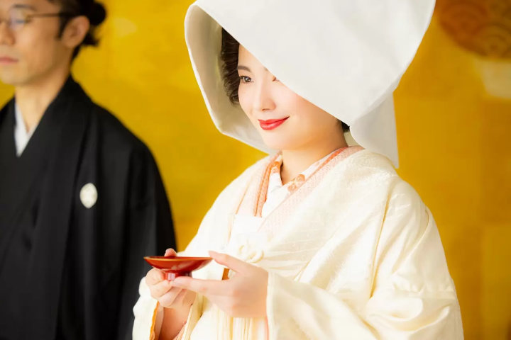 Japanese Sake: Features, Types, and How to Enjoy Them