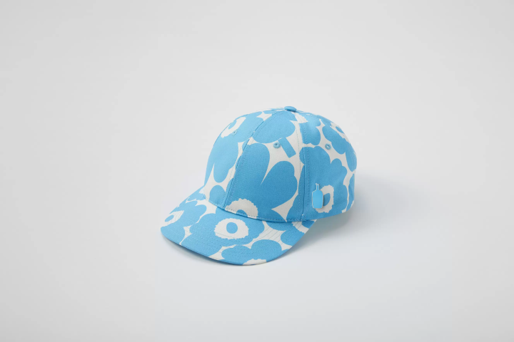藍瓶咖啡聯名芬蘭設計品牌「Marimekko」經典小花刷上藍瓶色，準備來收藏！