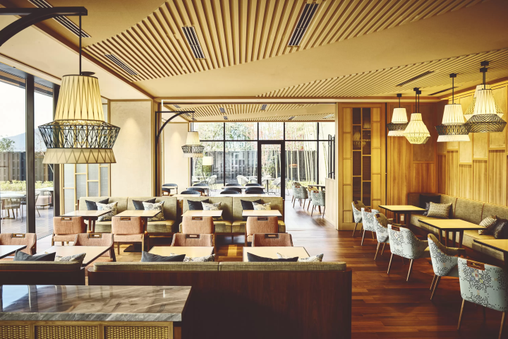 เมนูที่ได้รับแรงบันดาลใจจาก "บริเวณใกล้เคียง" ของโรงแรมซึ่งสะท้อนถึงวัตถุดิบตามฤดูกาล ประวัติศาสตร์ และวัฒนธรรม |. Hotel Indigo Inuyama Yurakuen