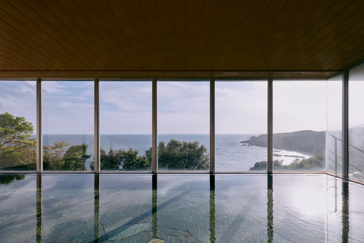 「samana hotel 屋久島」是一家可以與世界自然遺產屋久島融為一體的絕美風景度假酒店。